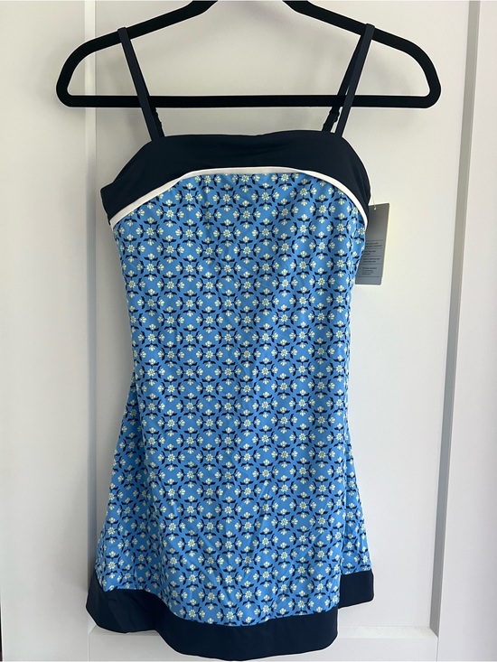 all in motion Dresses & Skirts - all in motion Blue Floral Mini Dress with Navy Trim